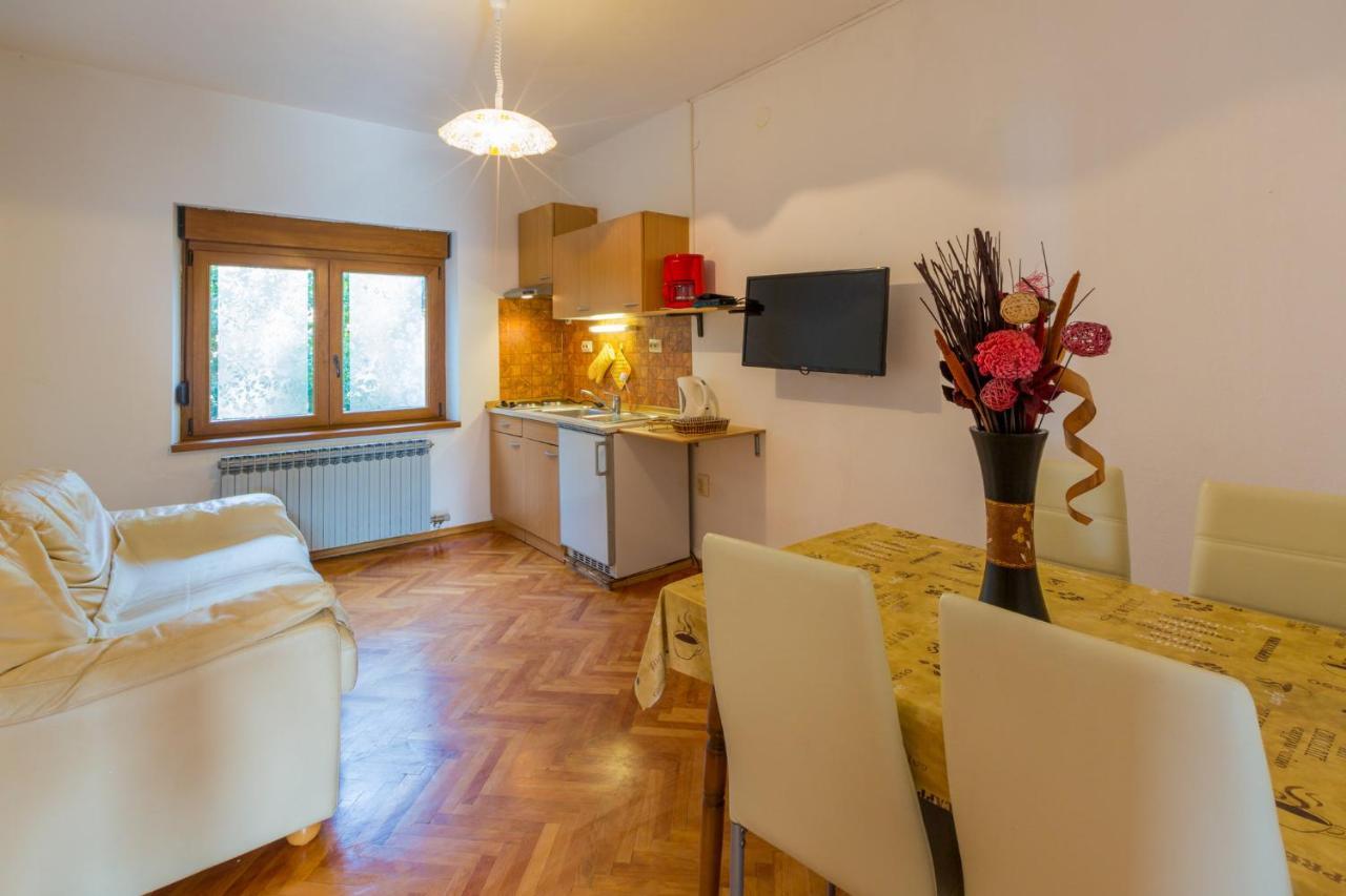 Ferienwohnung Jasminka Loncaric Crikvenica Exterior foto