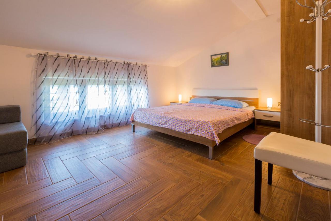 Ferienwohnung Jasminka Loncaric Crikvenica Exterior foto